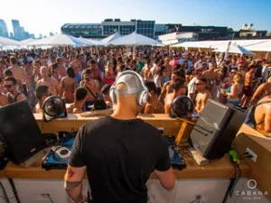 Toronto-Cabana-Bar-DJ-300x225